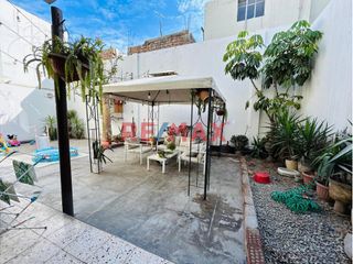 Foto 1 de Ocasion Se Vende Casa De Tres Pisos En Palermo/ 320 M2 A.T./ 360 A.C./ $270,000.00