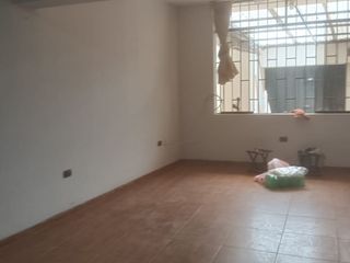 Foto 9 de Oportunidad De Inversion - Casa En Venta