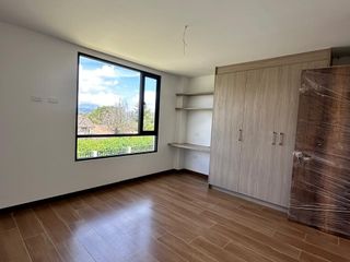Foto 3 de CONJUNTO EXCLUSIVO DE DIEZ CASAS A ESTRENAR EN TUMBACO