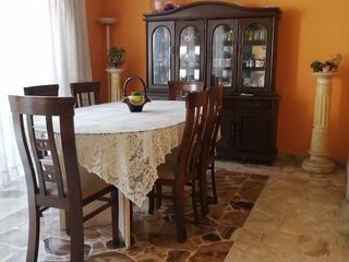 Foto 4 de Oferta ! Bajó de precio de venta de casa en calle residencial !