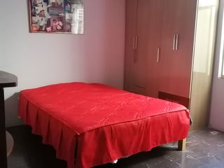 Foto 8 de Oferta ! Bajó de precio de venta de casa en calle residencial !