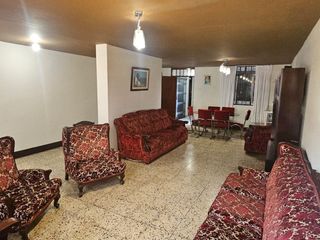 Foto 8 de Se Vende Amplia Casa De 2 Pisos En Calle Guzmán Barrón - Trujillo (aipanaque)