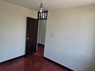 Foto 12 de Se Vende Amplia Casa De 2 Pisos En Calle Guzmán Barrón - Trujillo (aipanaque)