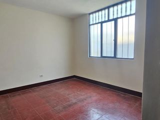 Foto 17 de Se Vende Amplia Casa De 2 Pisos En Calle Guzmán Barrón - Trujillo (aipanaque)