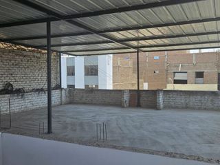 Foto 19 de Se Vende Amplia Casa De 2 Pisos En Calle Guzmán Barrón - Trujillo (aipanaque)