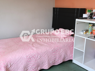 Foto 9 de Casa en Venta con Locales Comerciales en Santa Anita