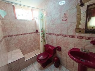 Foto 1 de SE VENDE CASA DE 2 PISOS CON LOCAL COMERCIAL EN BOCANEGRA CALLAO