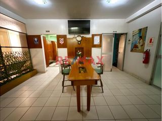 Foto 2 de Se Vende Edificio Implementado Para El Giro De Negocio: Bienestar Y Salud