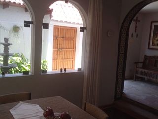 Foto 21 de VENDO EXCELENTE CASA CON CHIMENEA EN SAN BORJA CERCA A PARQUE Y AV. PARQUE SUR