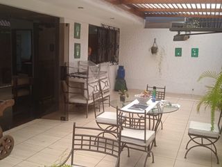 Foto 31 de VENDO EXCELENTE CASA CON CHIMENEA EN SAN BORJA CERCA A PARQUE Y AV. PARQUE SUR