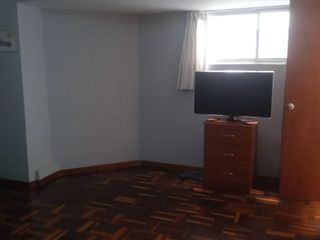 Foto 60 de VENDO EXCELENTE CASA CON CHIMENEA EN SAN BORJA CERCA A PARQUE Y AV. PARQUE SUR