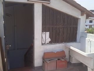 Foto 76 de VENDO EXCELENTE CASA CON CHIMENEA EN SAN BORJA CERCA A PARQUE Y AV. PARQUE SUR