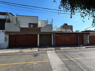 Foto 4 de PARA CONSTRUCTORES: VENTA 2 CASAS JUNTAS EN PUEBLO LIBRE