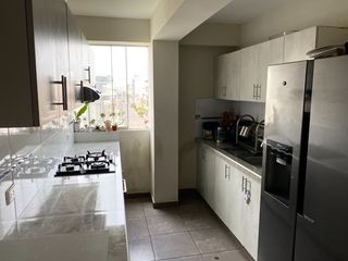 Foto 6 de VENTA DE DEPARTAMENTO DUPLEX 4TO PISO URB. SANTA EDELMIRA