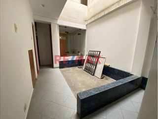 Foto 2 de 1130958 🔥🏡✨ ¡Tu Nuevo Hogar Te Espera En El Corazón De Comas! ✨🏡: Casa Multifamiliar De 3 Pisos Que Consta De 3 Departamentos Y Mini Departamento
