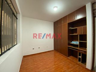 Foto 4 de 1130958 🔥🏡✨ ¡Tu Nuevo Hogar Te Espera En El Corazón De Comas! ✨🏡: Casa Multifamiliar De 3 Pisos Que Consta De 3 Departamentos Y Mini Departamento