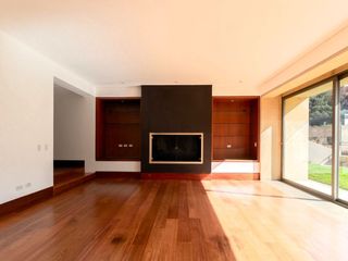 Foto 2 de ARRIENDO CASA  ALTOS DE CHICO 1500 M2