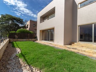 Foto 3 de ARRIENDO CASA  ALTOS DE CHICO 1500 M2