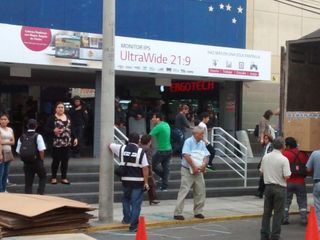Foto 4 de ¡¡ NO INVIERTA EN DPTOS.,COMRESE UN BUEN LOCAL MÁS LUCRATIVO ¡¡