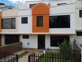 Foto 1 de HERMOSA CASA EN VENTA EN CONJUNTO CERRADO DE ALTA PLUSVALÍA! IZAMBA