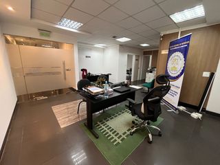 Foto 2 de Oficina de arriendo sobre la república del salvador