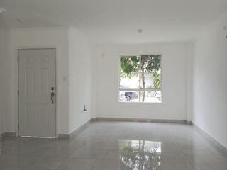 Foto 3 de Casa en Venta Daule Via Salitre Urbanización La Joya Guayaquil