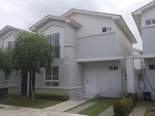Foto 1 de Casa en Venta Daule Via Salitre Urbanización La Joya Guayaquil
