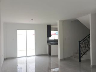 Foto 4 de Casa en Venta Daule Via Salitre Urbanización La Joya Guayaquil