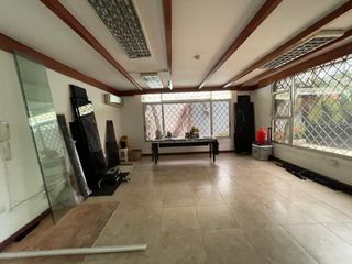 Foto 17 de CIUDADELA URDESA VENDO   PRECIOSA Y AMPLIA CASA, FULL ACABADOS IDEAL PARA OFICINAS, BODEGAS O VIVIENDA