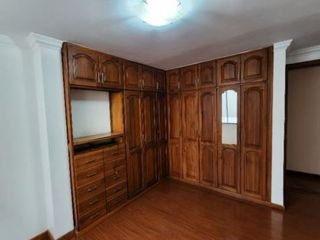 Foto 5 de Venta departamento dúplex sector Agua Clara - Quito