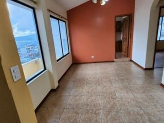 Foto 8 de Venta departamento dúplex sector Agua Clara - Quito