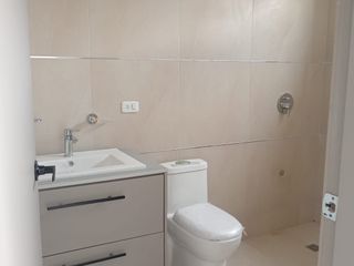 Foto 14 de DEPARTAMENTO DUPLEX - 4 DORMITORIOS CON BAÑO PRIVADO - LOMAS DE MONTESERRIN - UDLA - ECOPARK - ACADEMIA COTOPAXI