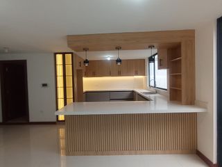 Foto 6 de DEPARTAMENTO DUPLEX - 4 DORMITORIOS CON BAÑO PRIVADO - LOMAS DE MONTESERRIN - UDLA - ECOPARK - ACADEMIA COTOPAXI