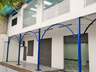 Foto 1 de Alquiler de Local Comercial 240 m² en Pb Mas Mezzanine 240 m² en Pascuales