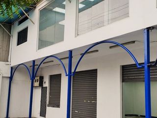 Foto 2 de Alquiler de Local Comercial 240 m² en Pb Mas Mezzanine 240 m² en Pascuales