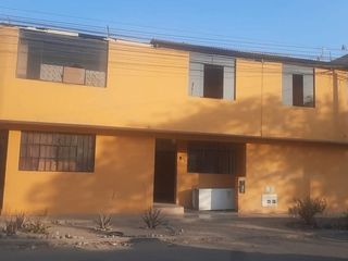 Foto 1 de VENTA DE CASA COMO TERRENO EN S.M.P