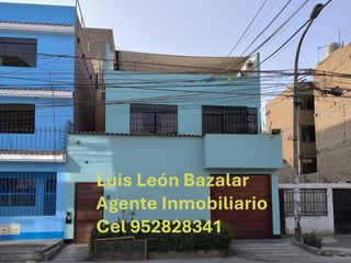 Foto 1 de Venta De Casa Multifamiliar - 3 Pisos - Urb Cayran - SMP