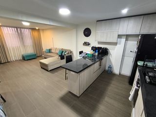 Foto 15 de Venta De Casa Multifamiliar - 3 Pisos - Urb Cayran - SMP