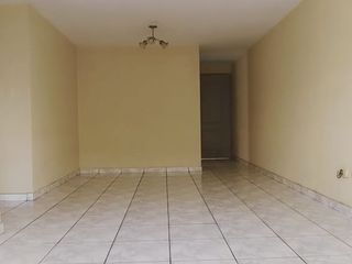Foto 9 de Venta de Departamento en Las Torres de Los Olivos de 74 m²