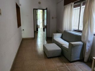 Foto 5 de Amplia Casa - Zona Parque - Calle San Lorenzo -