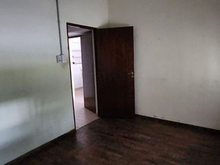 Foto 7 de Amplia Casa - Zona Parque - Calle San Lorenzo -