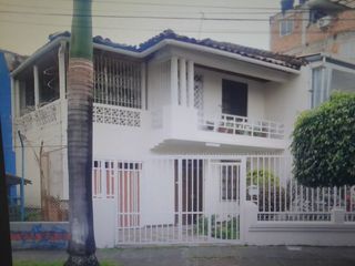 Foto 1 de VENTA CASA DOS PLANTAS-OPCION DE LOCAL COMERCIAL