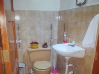 Foto 7 de VENTA CASA DOS PLANTAS-OPCION DE LOCAL COMERCIAL