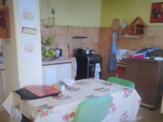 Foto 10 de VENTA CASA DOS PLANTAS-OPCION DE LOCAL COMERCIAL