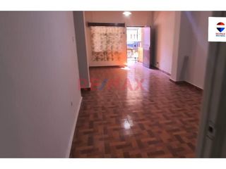 Foto 5 de Venta De Casa De 4 Pisos En Importante Zona De Talara Urb. Barrio Particular Luis Fraser 263 Talara // ID: 1133302