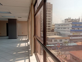 Foto 17 de Oficinas en venta en la 9 de octubre, centro de guayaquil