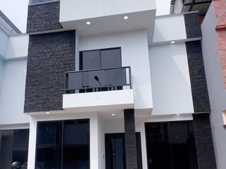Foto 1 de CASA EN VENTA EN URBANIZACION VALLE BOMBOLI