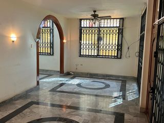 Foto 24 de casa rentera de venta en manta diagonal al coral Y/T