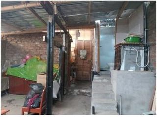 Foto 5 de Venta De Casa como Terreno En El Cercado de Lima
