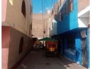 Foto 6 de Venta De Casa como Terreno En El Cercado de Lima